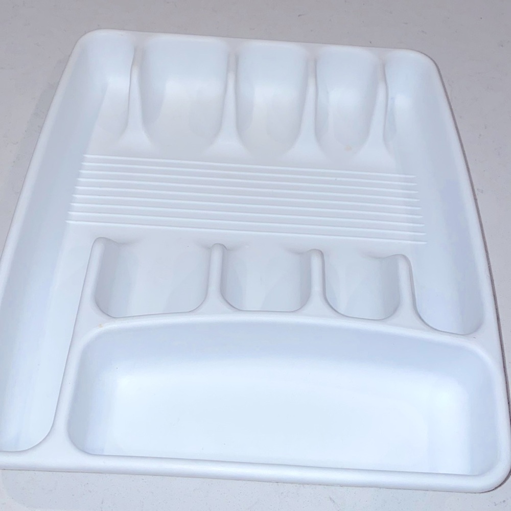Rubbermaid Adjustable‎ Cutlery Tray, White